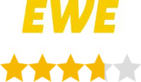 Das Logo von EWE mit einer Bewertung von 3,7 von 5 Sternen, dargestellt durch goldene und graue Sterne.